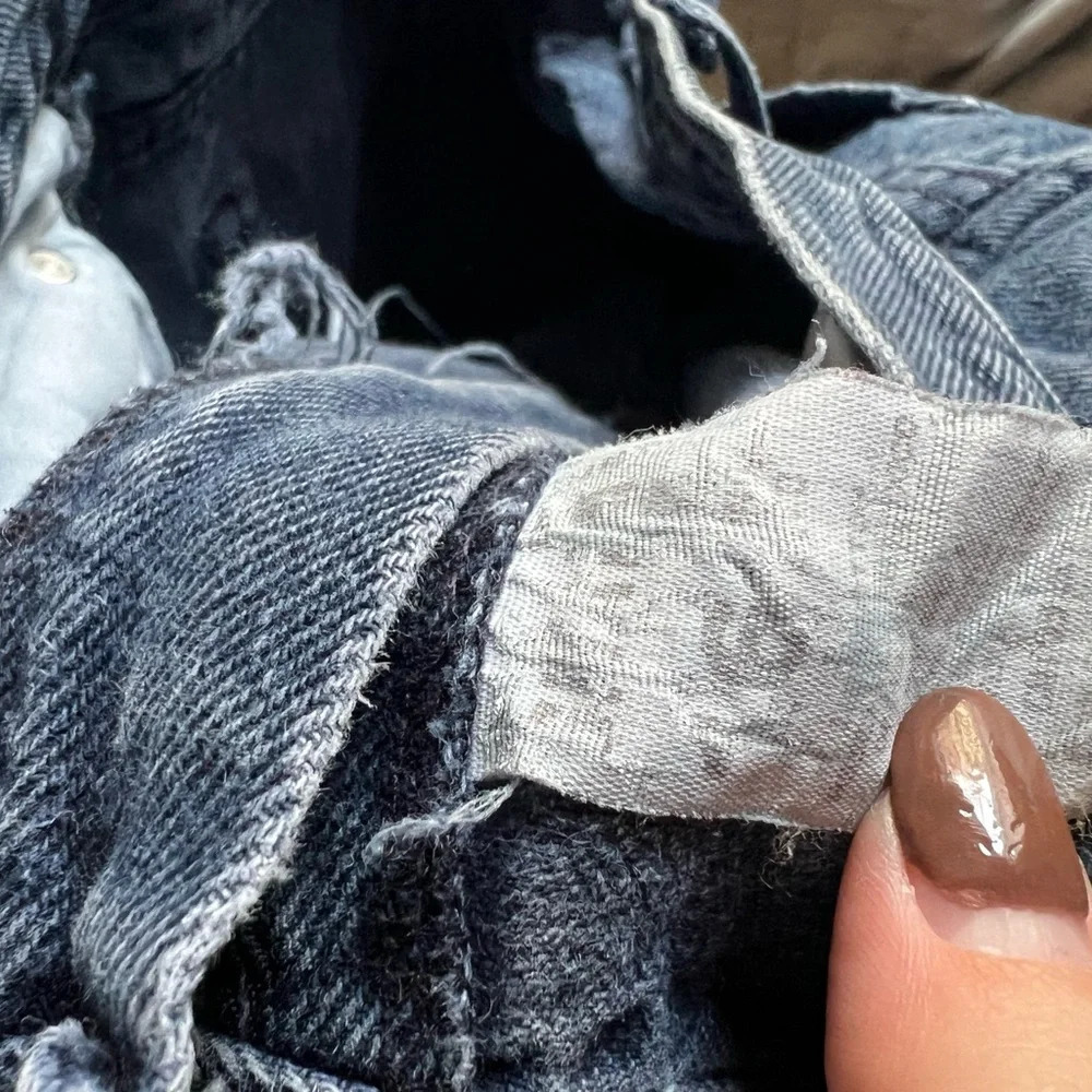 Vintage High-Waisted Mom Jeans 16 - Picture 3 of 3
